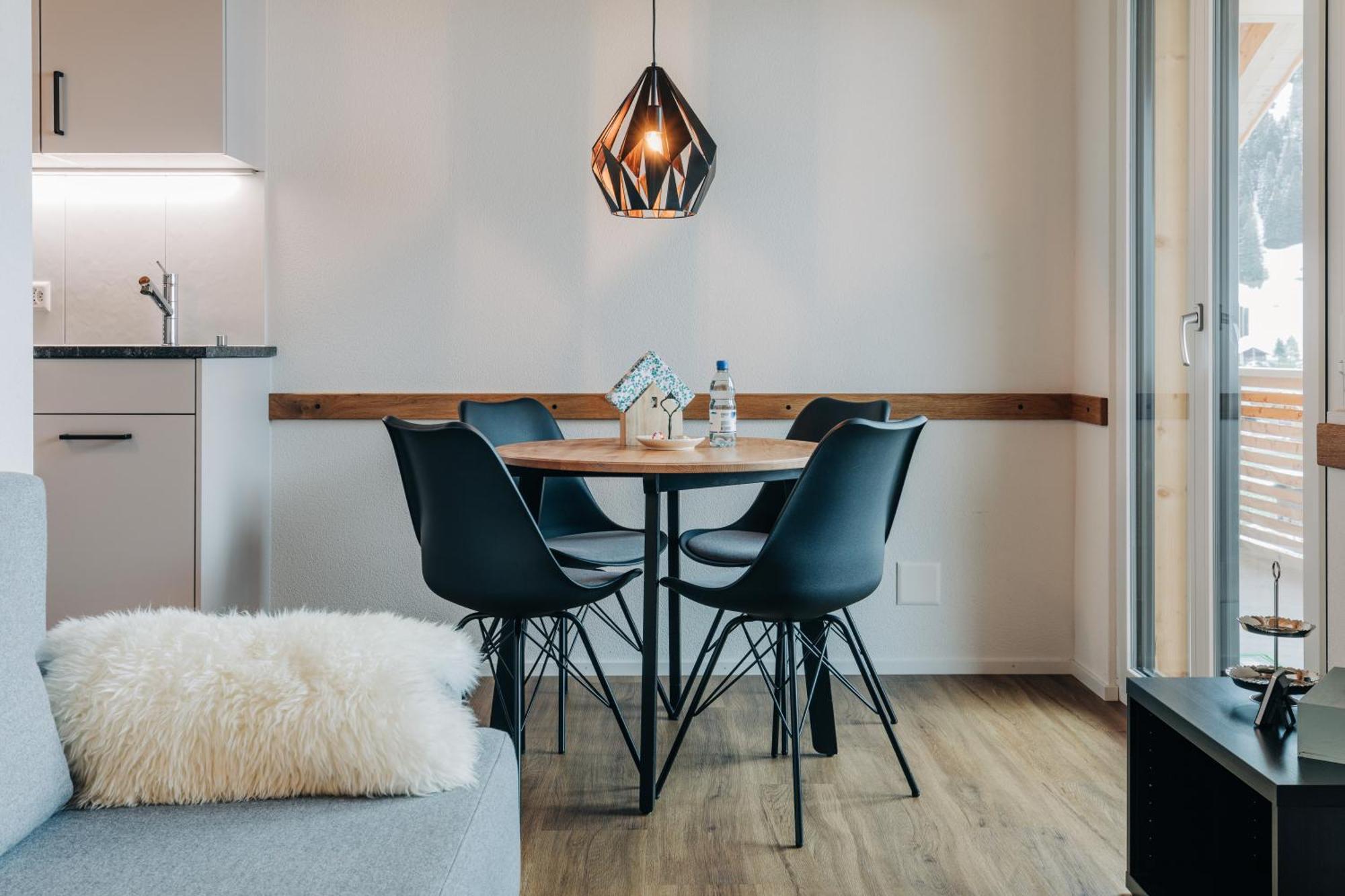Chuenislodge3 Neu&stilvoll, 2balkone, Echtes Bijou Mit Top-aussicht Apartamento Adelboden